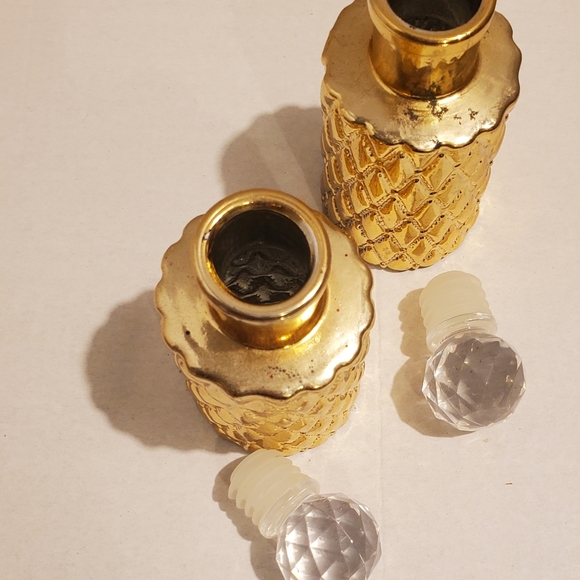 Set Of Two Perfume Decanters - Picture 2 of 4